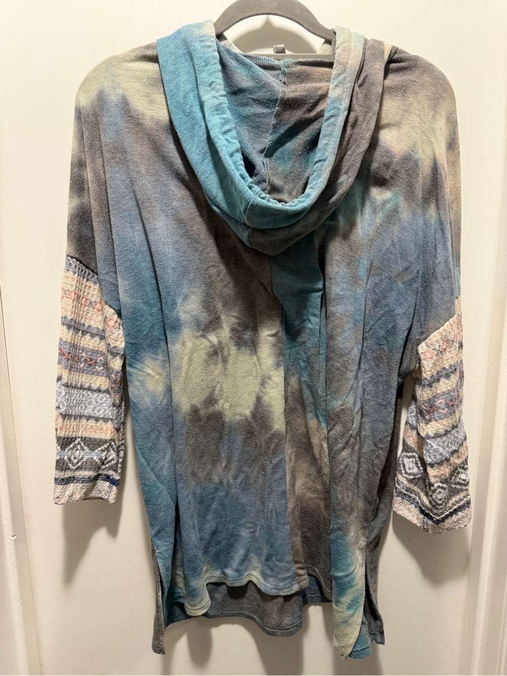 Honeyme Teal and Gray Tie-Dye Hooded Pullover with Patterned 3/4 Sleeves - Picture 2 of 4